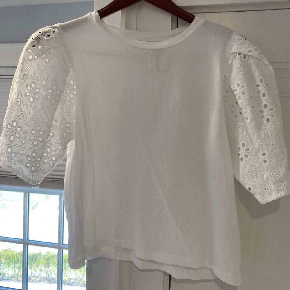 Zara Eyelet Puff Sleeve Tee Shirt